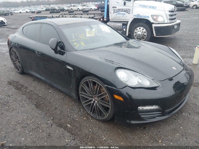 2011 PORSCHE PANAMERA 4