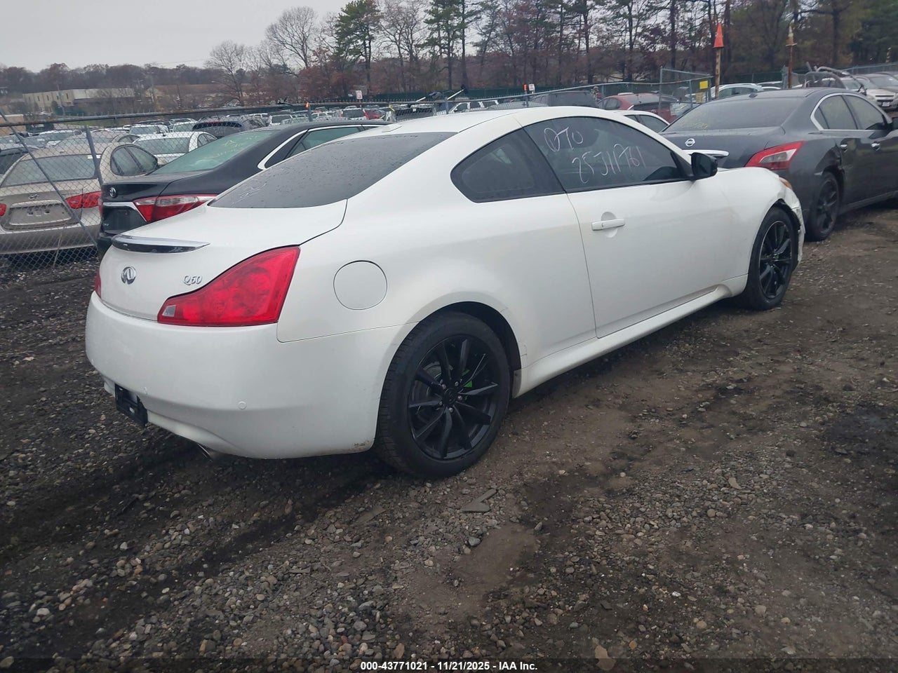 2014 INFINITI Q60 · 4/10