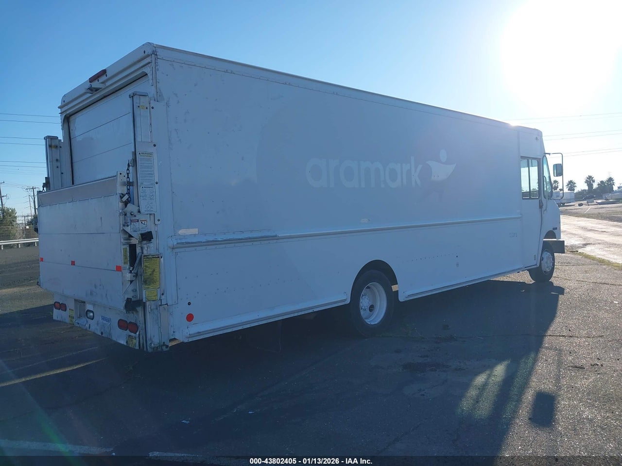 2012 FREIGHTLINER CHASSIS M LINE WALK-IN VAN · 4/4