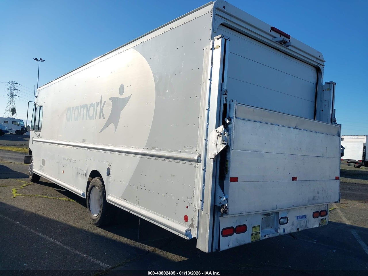 2012 FREIGHTLINER CHASSIS M LINE WALK-IN VAN · 3/4