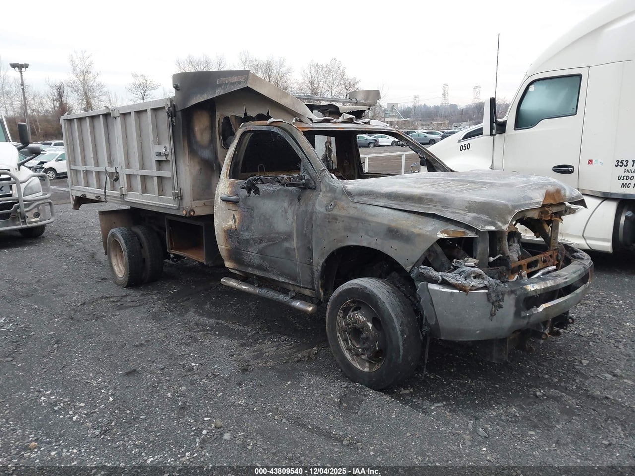 3C7WRNBL3HG****** · 2017 RAM 5500 CHASSIS TRADESMAN/SLT