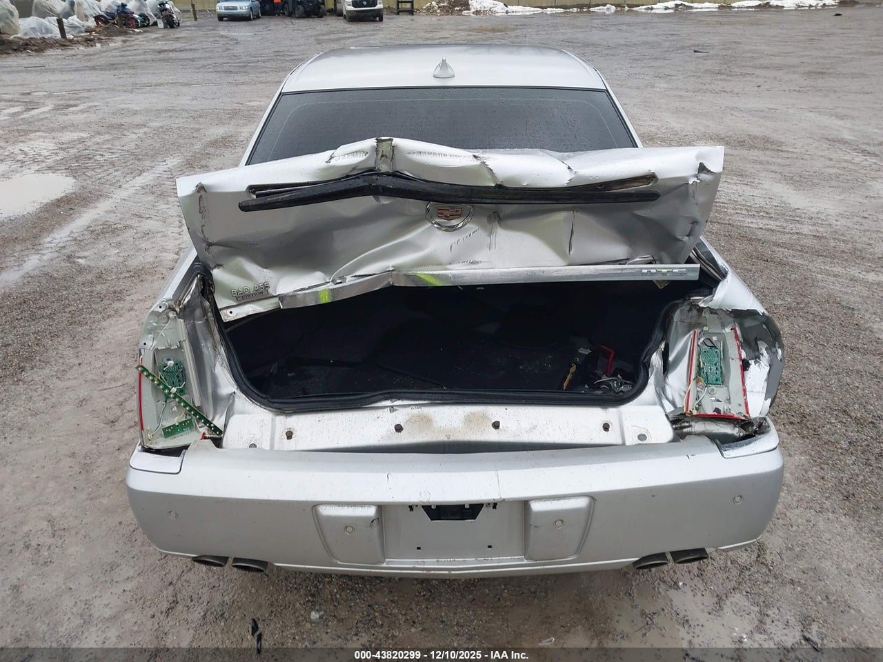 2010 CADILLAC DTS LUXURY COLLECTION · 6/11