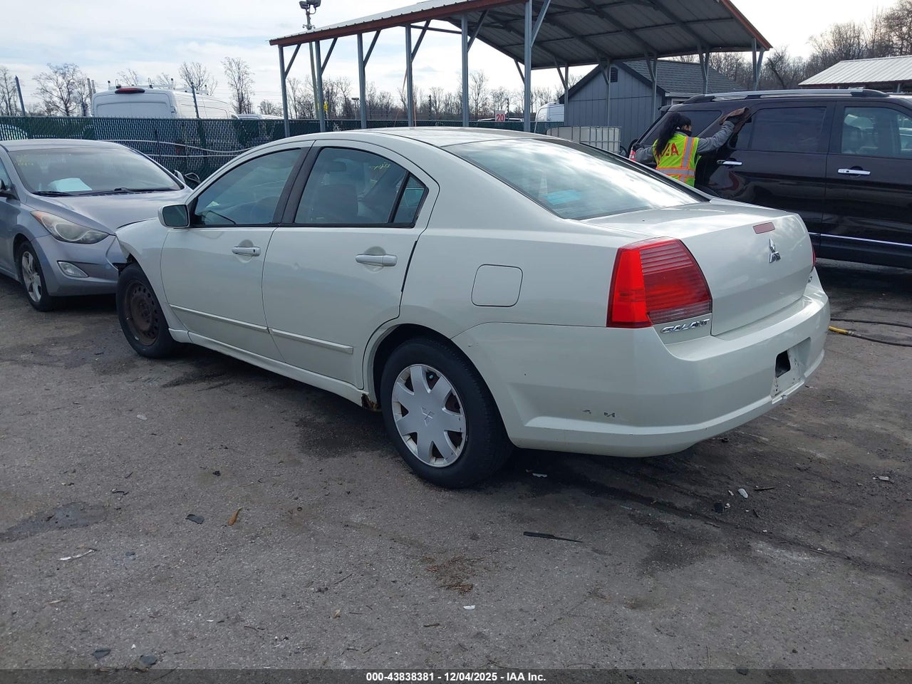 2005 MITSUBISHI GALANT ES/SE · 3/10