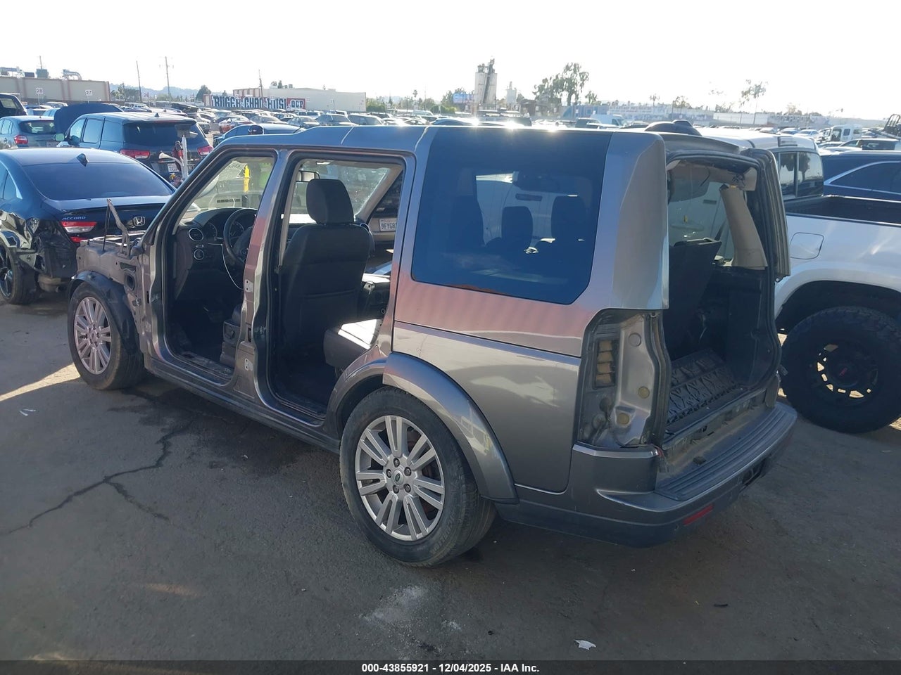 2011 LAND ROVER LR4 · 3/11
