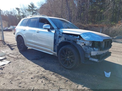 2016 VOLVO XC90 T6 MOMENTUM