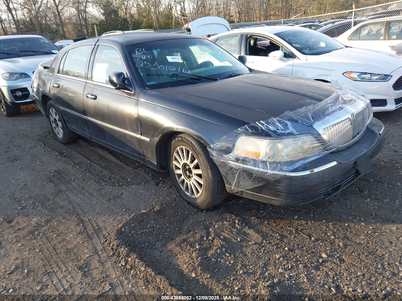 2005 LINCOLN TOWN CAR EXECUTIVE L
