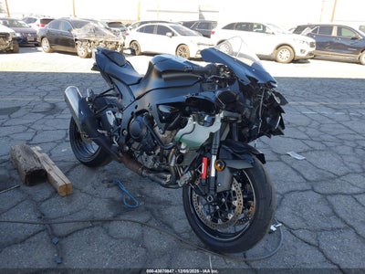 2025 KAWASAKI ZX1002 L