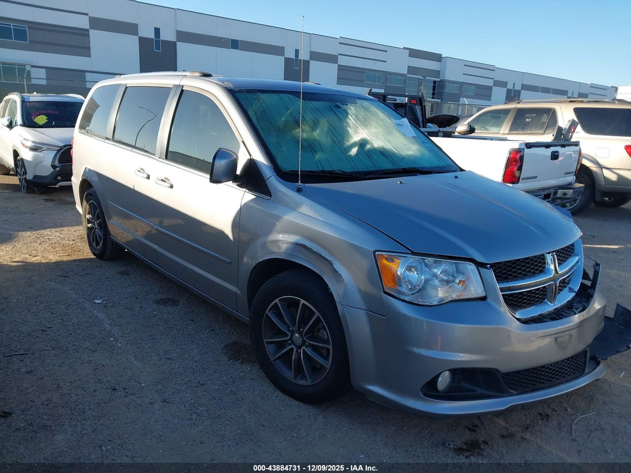 2C4RDGCG0HR****** · 2017 DODGE GRAND CARAVAN SXT