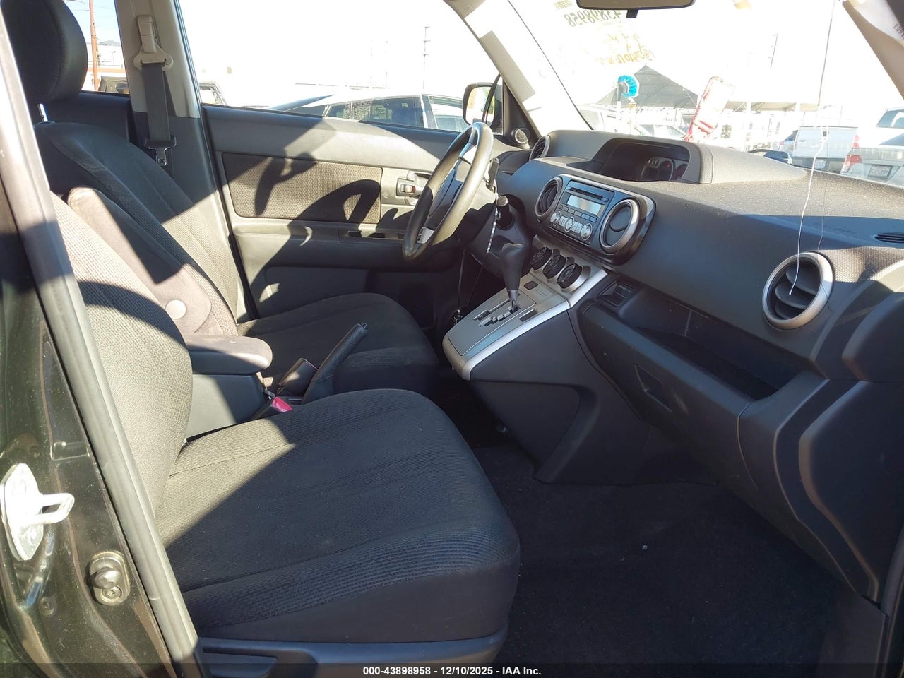 2008 SCION XB · 5/11