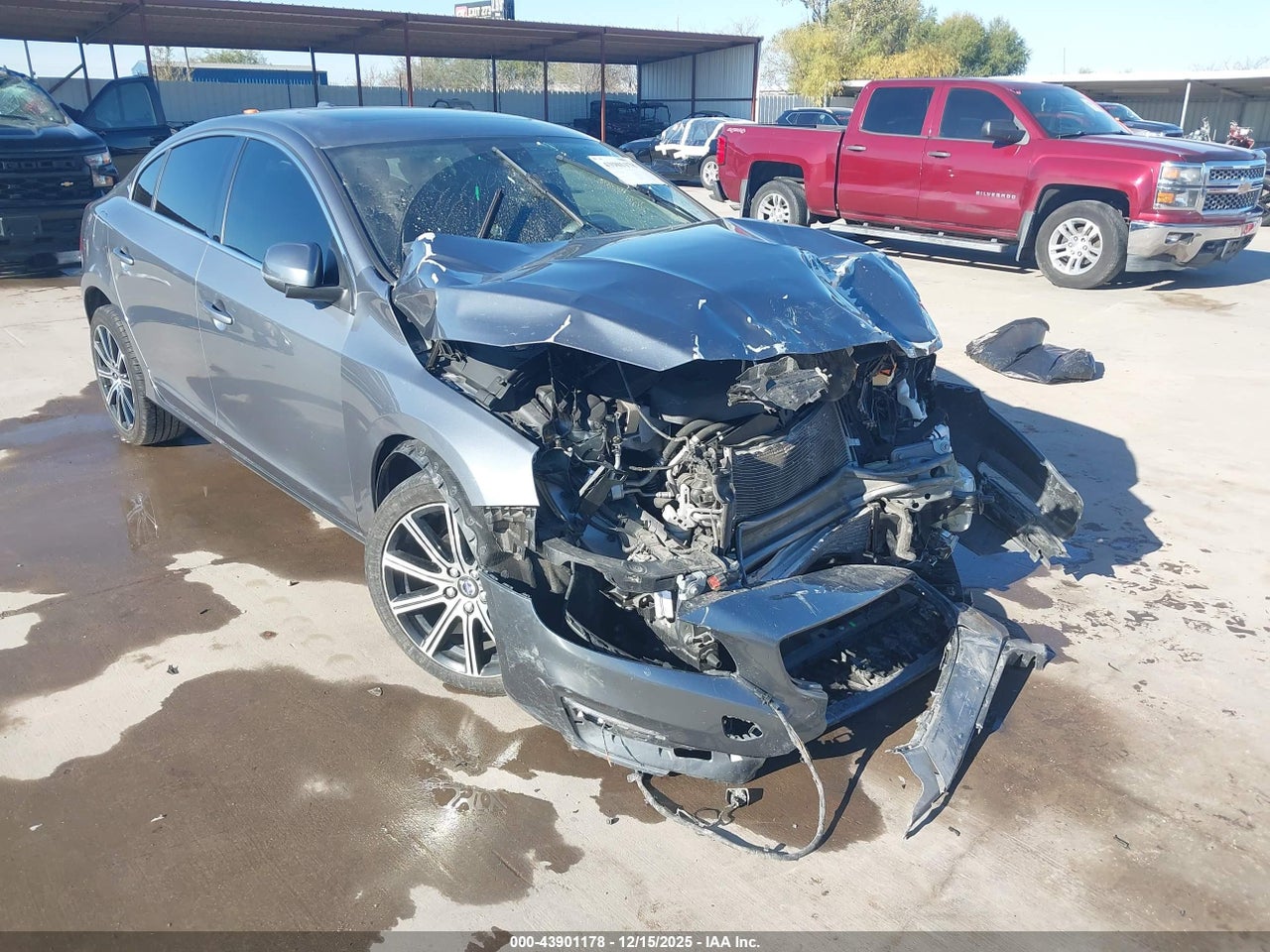 LYV402HKXHB****** · 2017 VOLVO S60 INSCRIPTION T5