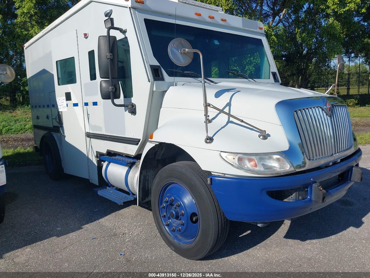 2011 INTERNATIONAL 4000 4300 LP