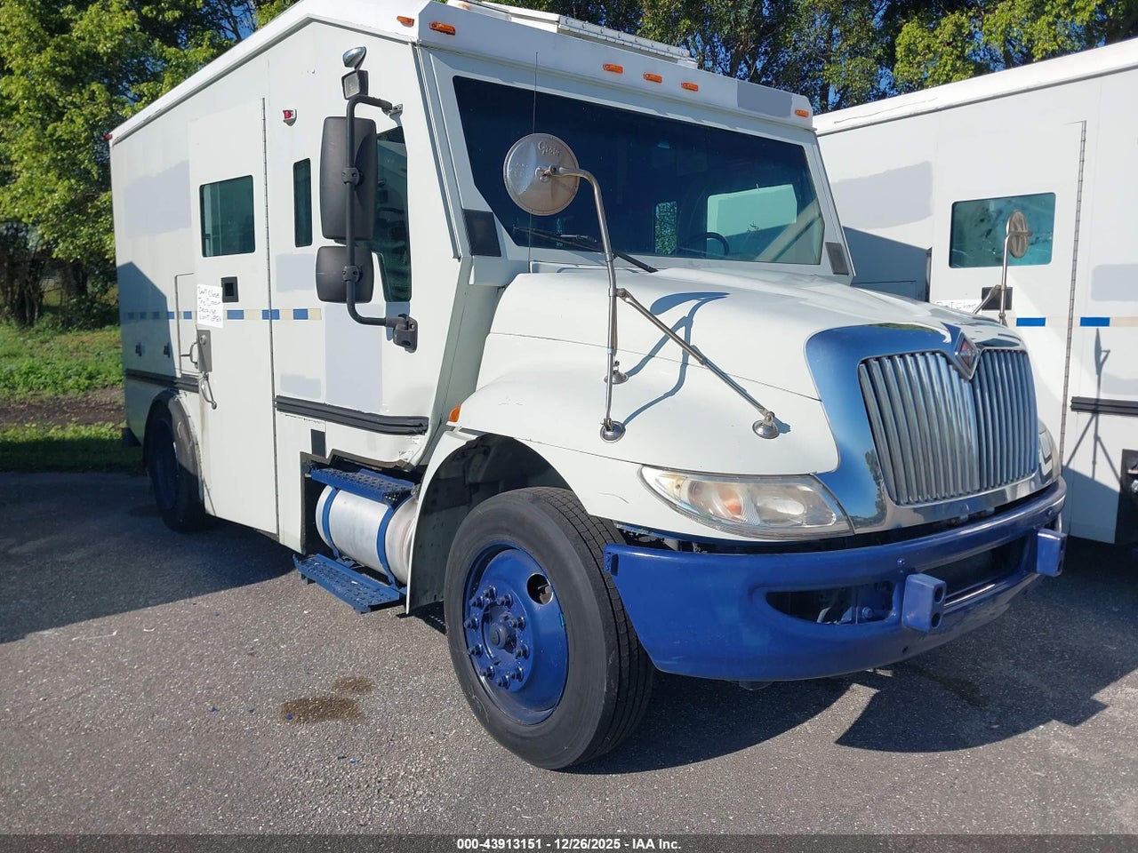 2011 INTERNATIONAL 4000 4300 LP