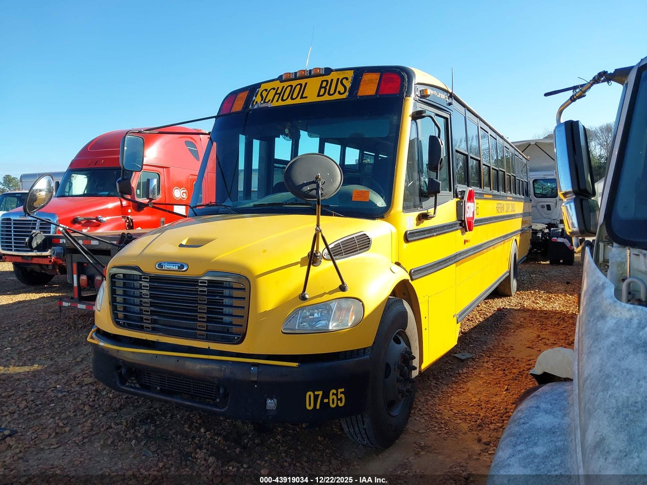 2008 FREIGHTLINER CHASSIS B2B · 2/11