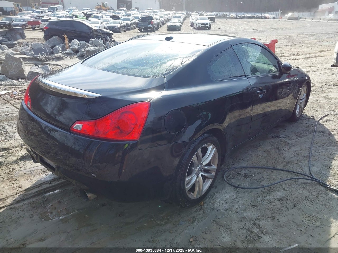 2010 INFINITI G37 · 4/11
