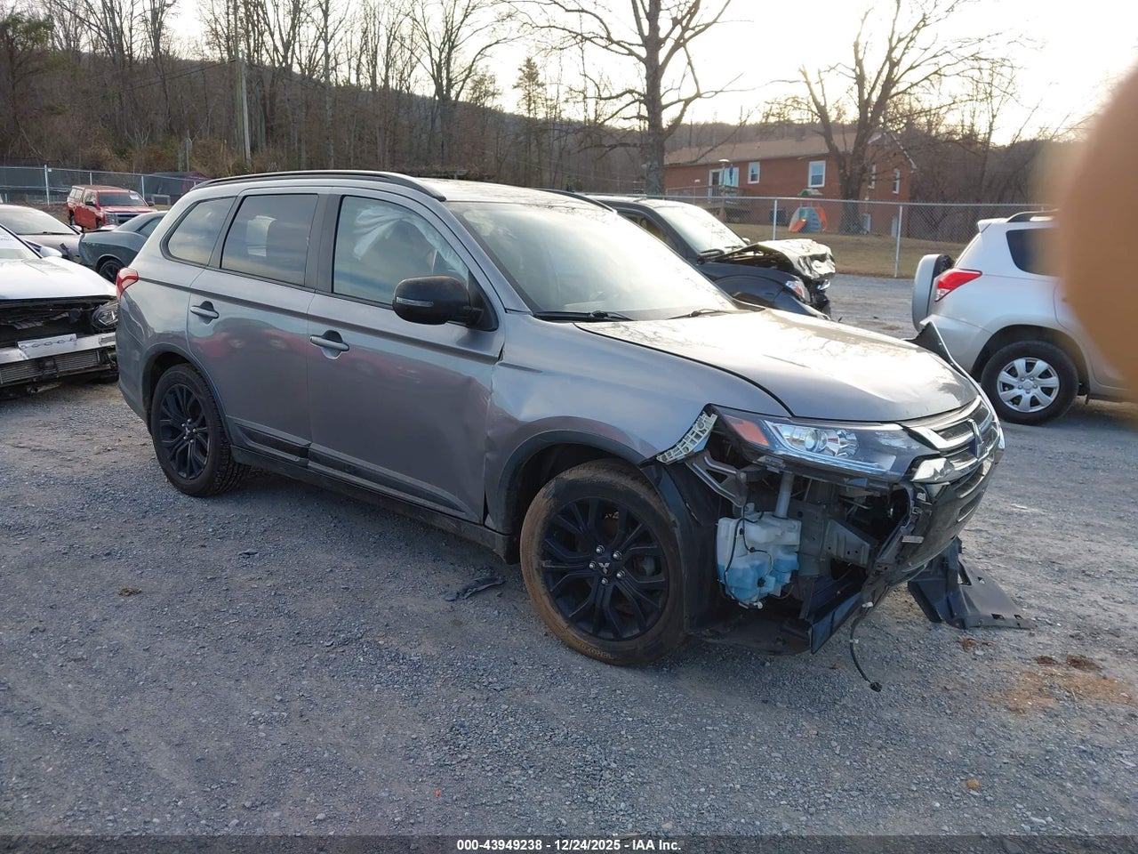 JA4AD3A34JZ****** · 2018 MITSUBISHI OUTLANDER LE