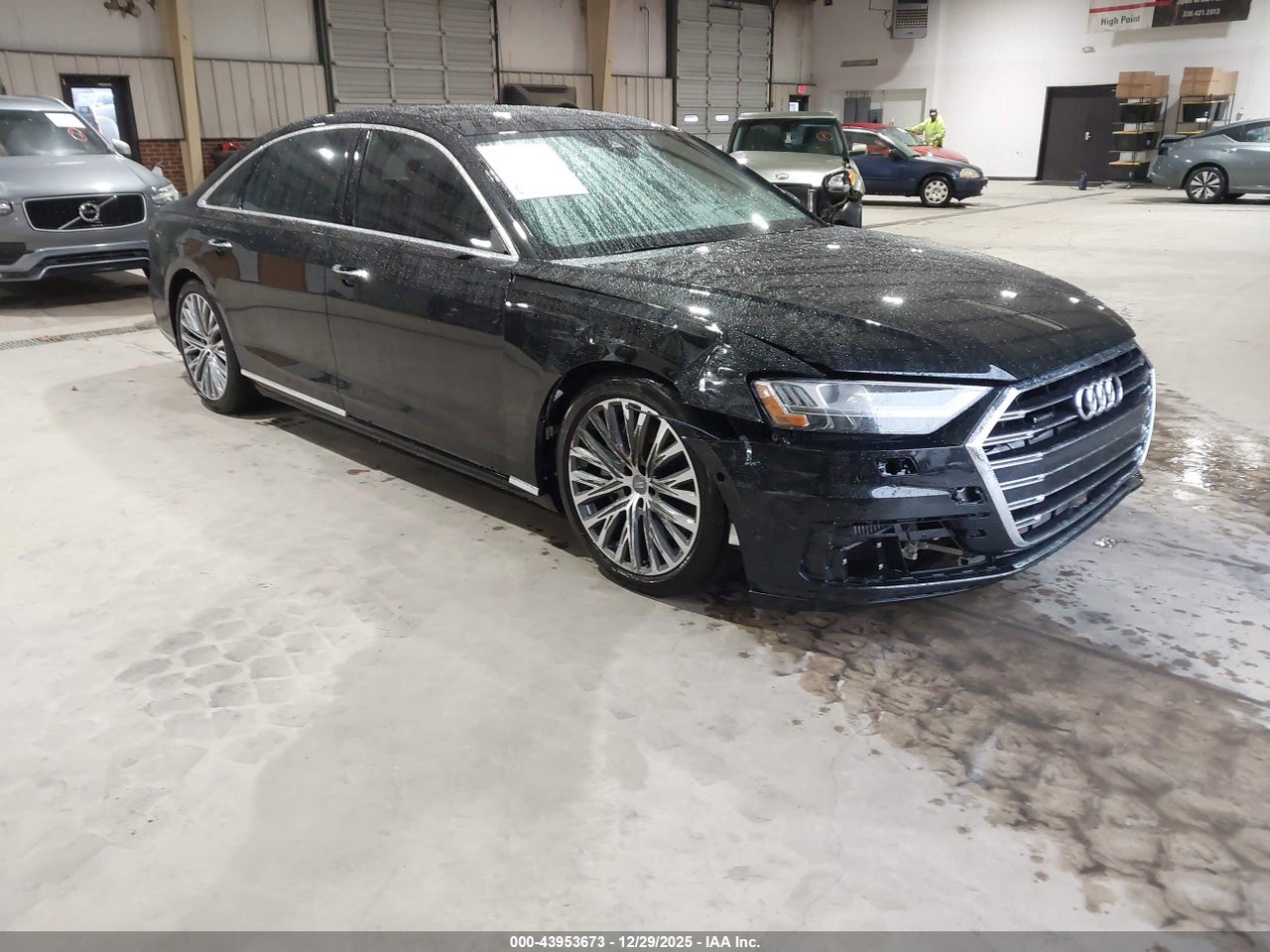 WAU8DAF85KN****** · 2019 AUDI A8 L 55