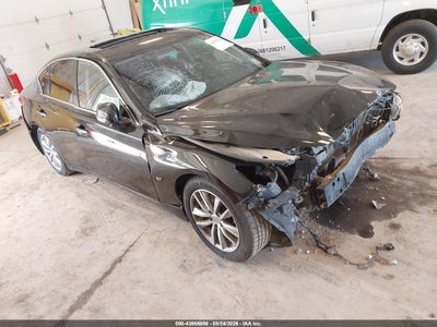 JN1BV7ARXFM****** · 2015 INFINITI Q50