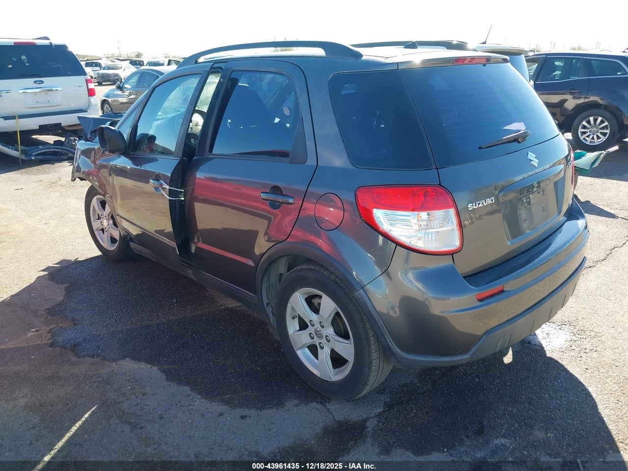 2012 SUZUKI SX4 PREMIUM/TECH VALU PKG (NAV) · 3/10