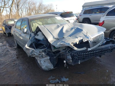 2006 LINCOLN TOWN CAR SIGNATURE LIMITED