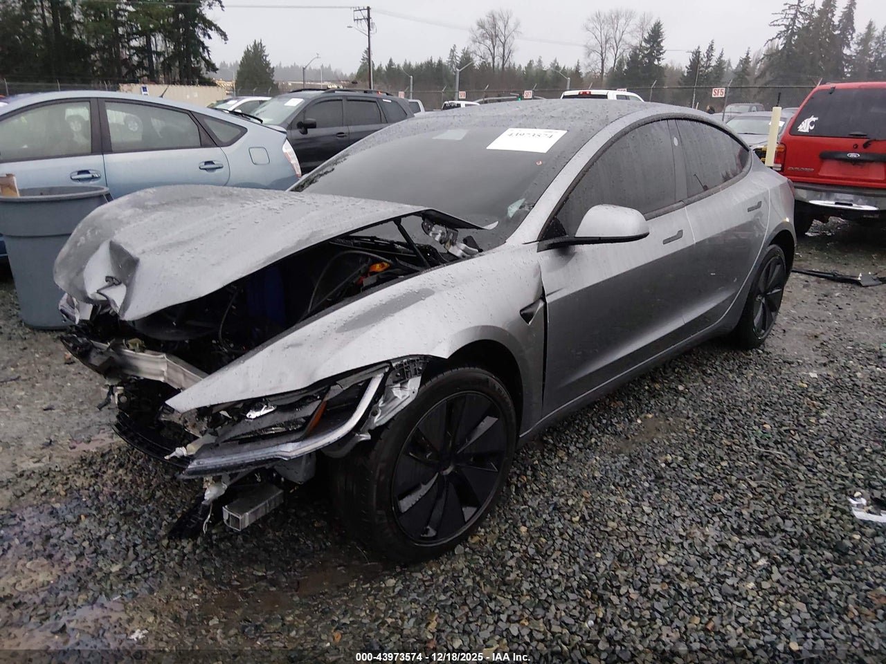 2025 TESLA MODEL 3 LONG RANGE REAR-WHEEL DRIVE/STANDARD REAR-WHEEL DRIVE · 2/10