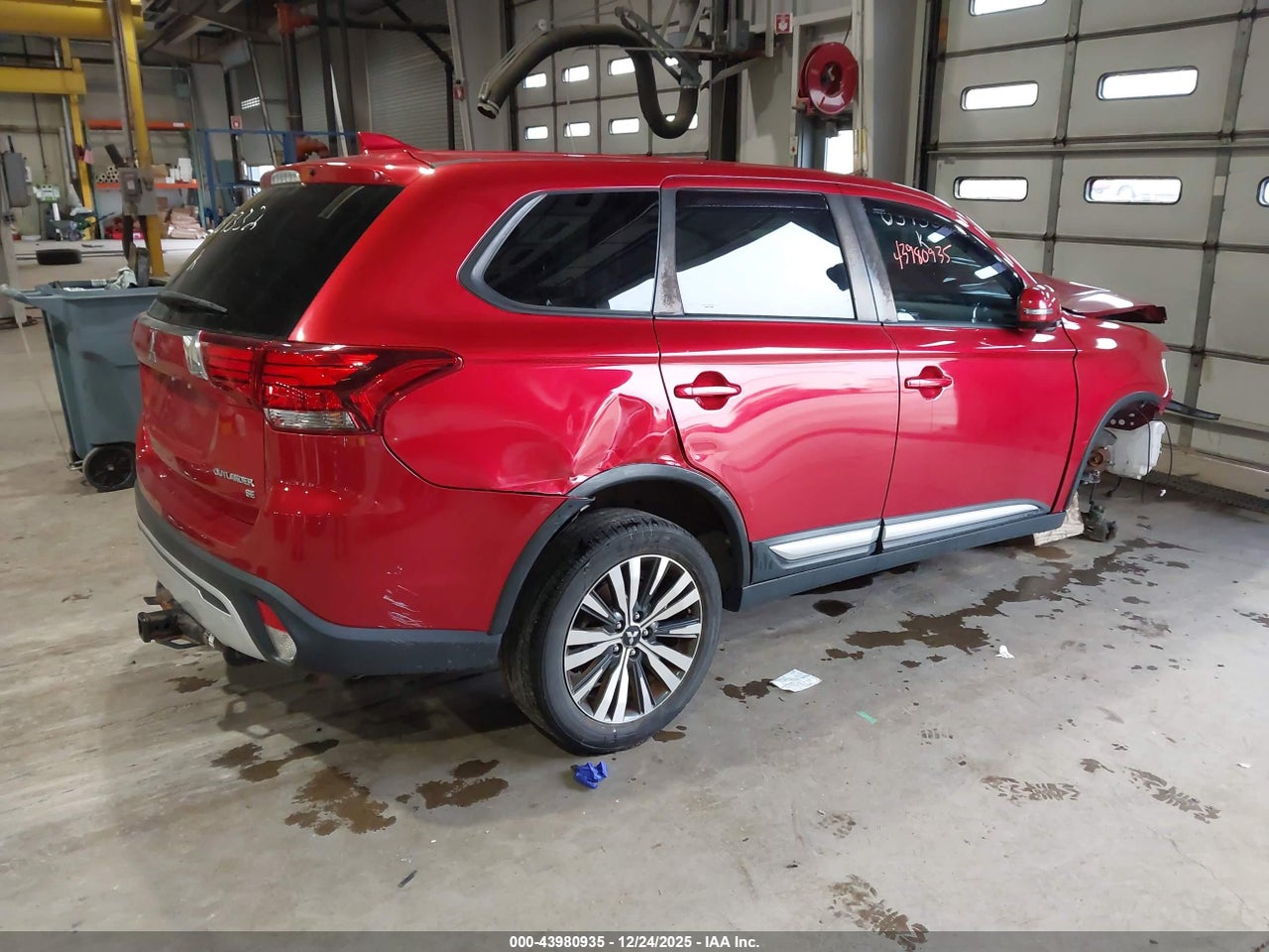 2019 MITSUBISHI OUTLANDER SE · 4/10