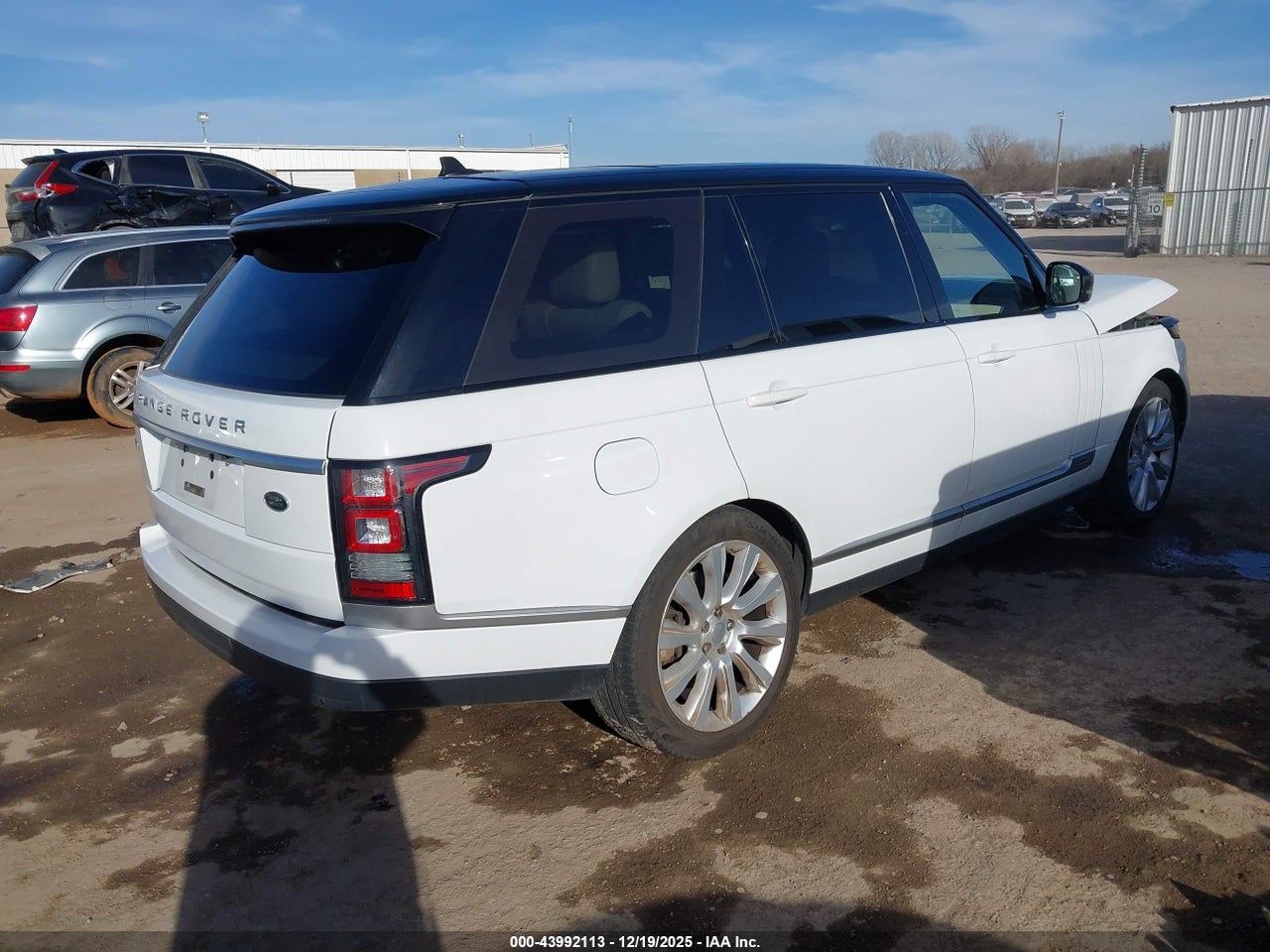 2016 LAND ROVER RANGE ROVER 5.0L V8 SUPERCHARGED · 4/11