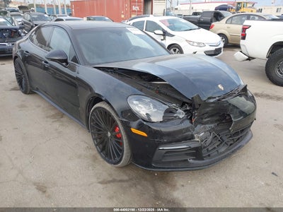 2018 PORSCHE PANAMERA 4