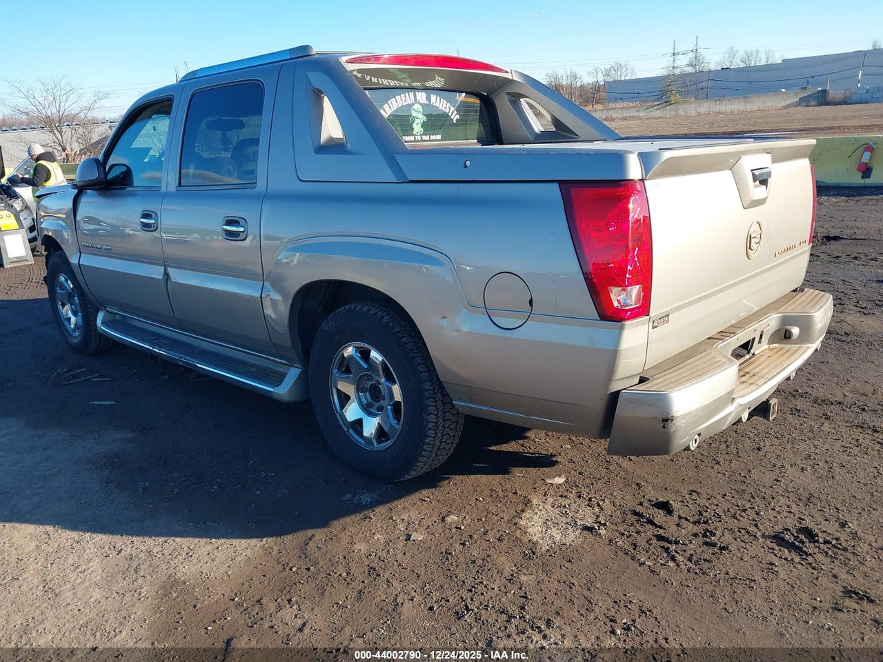 2002 CADILLAC ESCALADE EXT STANDARD · 3/11