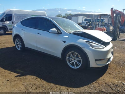 7SAYGAEE8NF****** · 2022 TESLA MODEL Y LONG RANGE DUAL MOTOR ALL-WHEEL DRIVE