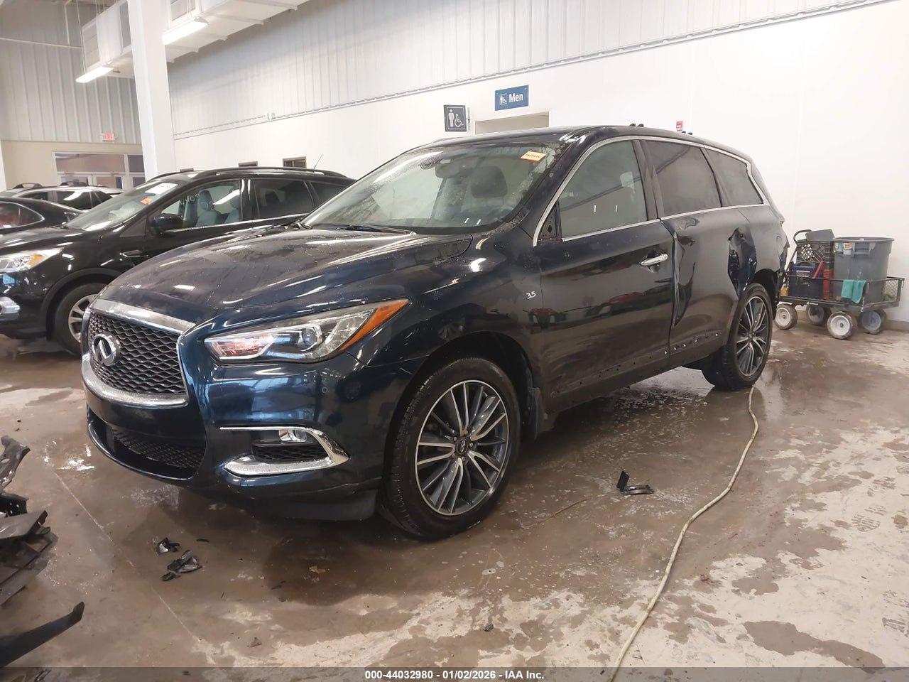 2018 INFINITI QX60 · 2/11