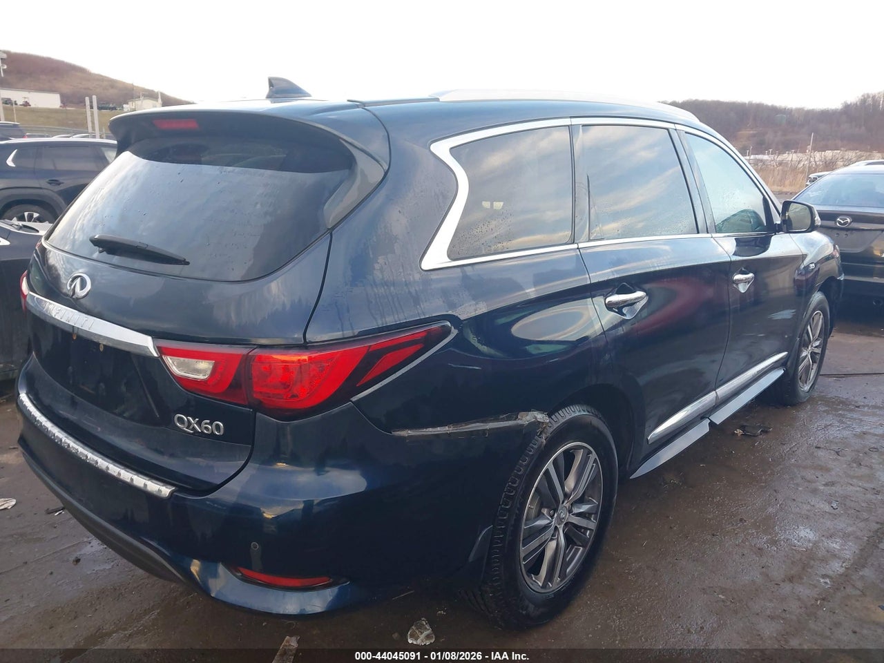 2017 INFINITI QX60 · 4/11