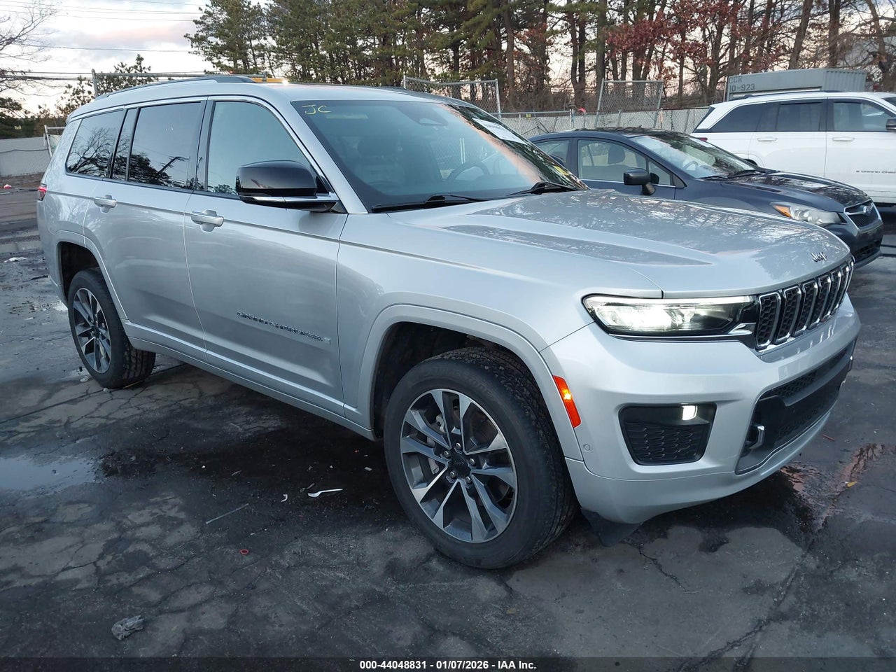 1C4RJKDG4M8****** · 2021 JEEP GRAND CHEROKEE L OVERLAND 4X4