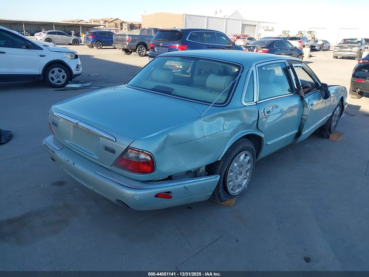 2003 JAGUAR XJ XJ8 · 4/11