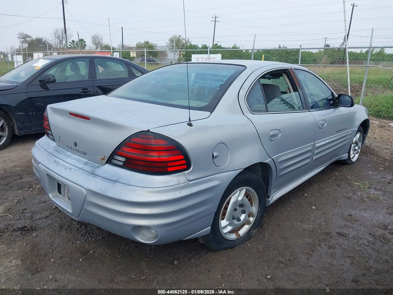 2000 PONTIAC GRAND AM SE1 · 6/10