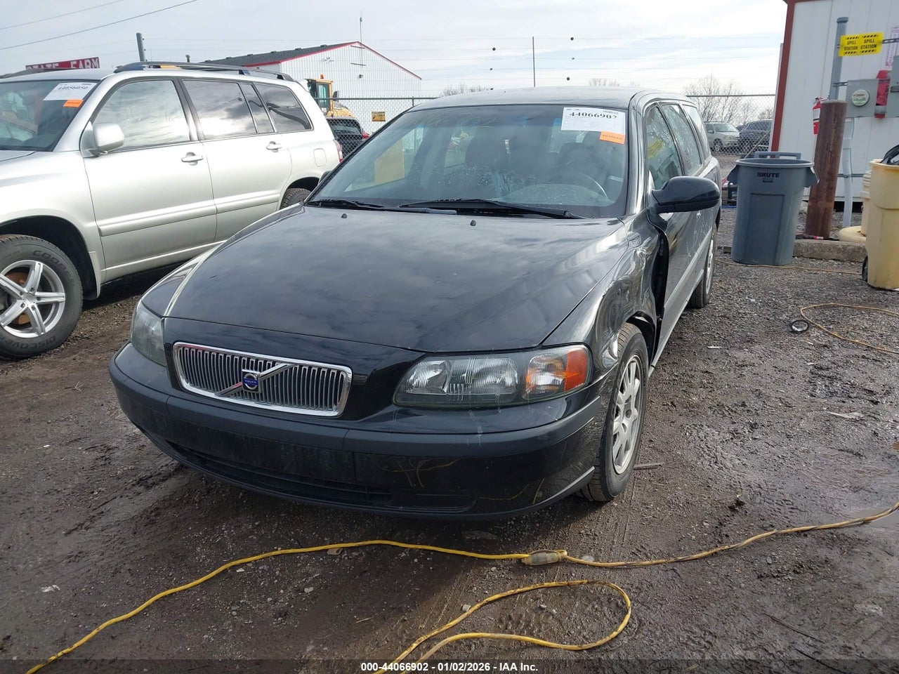 2003 VOLVO V70 2.4 · 2/11