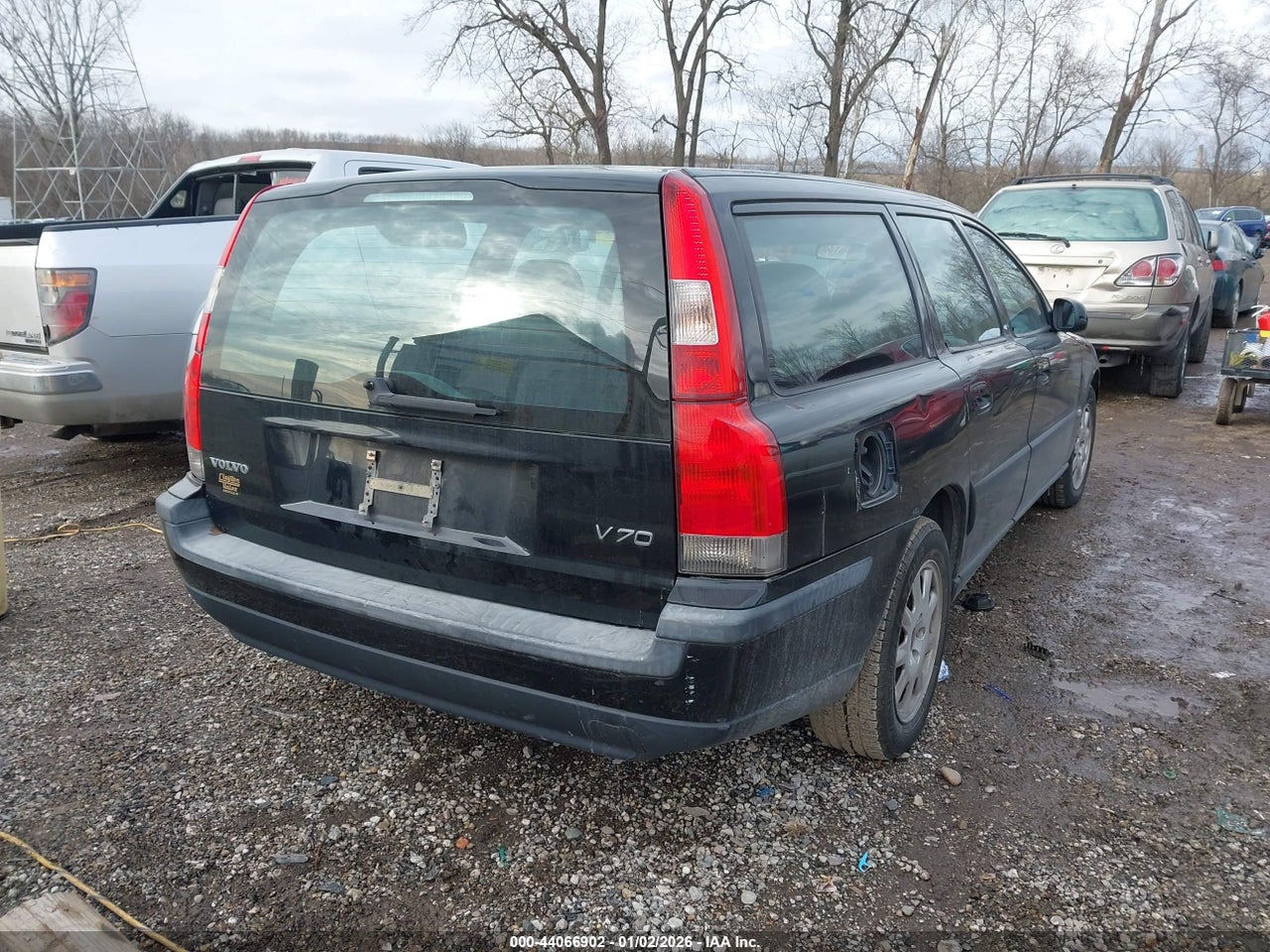 2003 VOLVO V70 2.4 · 4/11