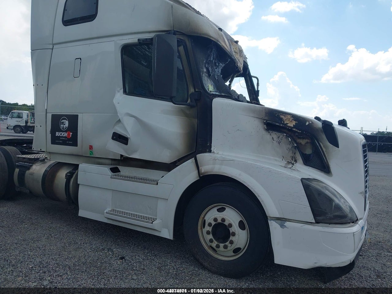 4V4NC9EH7GN****** · 2016 VOLVO VN VNL