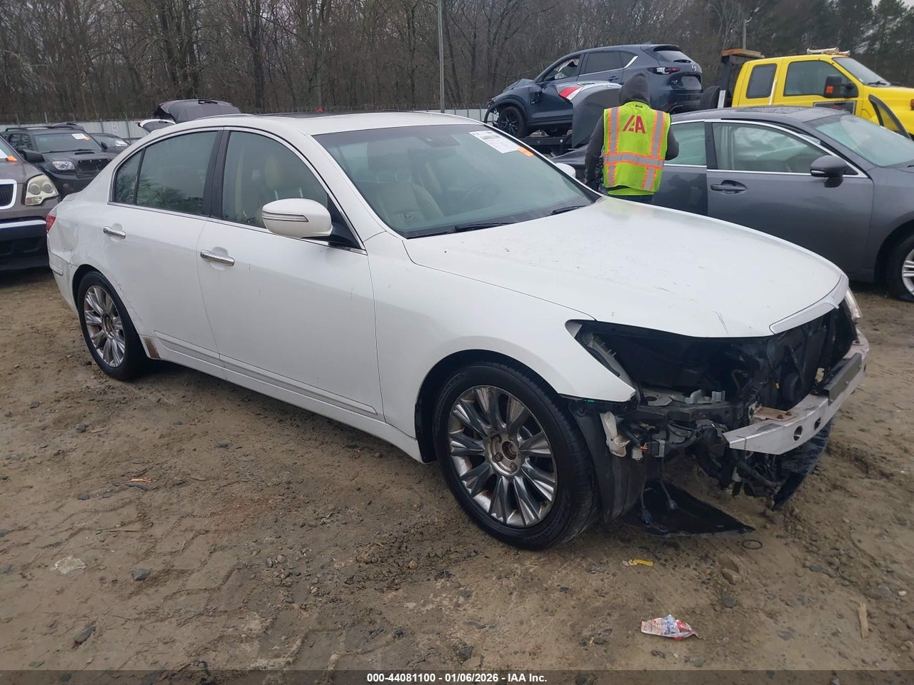 KMHGC4DE5AU****** · 2010 HYUNDAI GENESIS 3.8