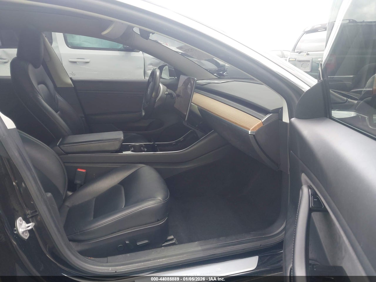 2019 TESLA MODEL 3 LONG RANGE/MID RANGE/STANDARD RANGE/STANDARD RANGE PLUS · 5/11
