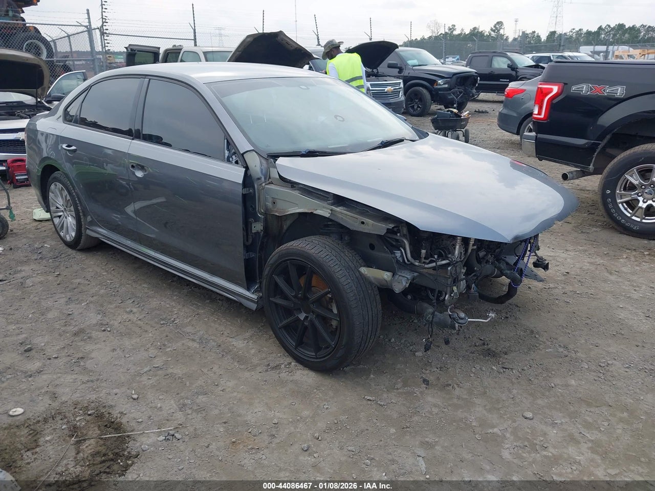 1VWAS7A3XFC****** · 2015 VOLKSWAGEN PASSAT 1.8T WOLFSBURG EDITION