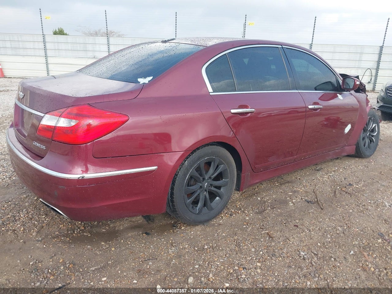 2012 HYUNDAI GENESIS 3.8 · 4/11