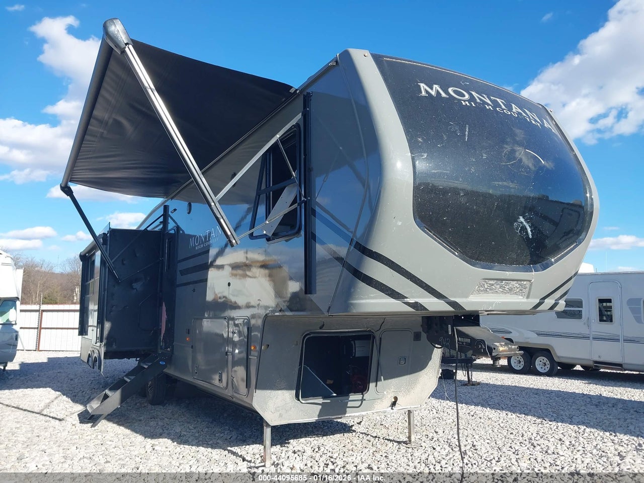 4YDFHMR21SA****** · 2025 KEYSTONE RV MONTANA