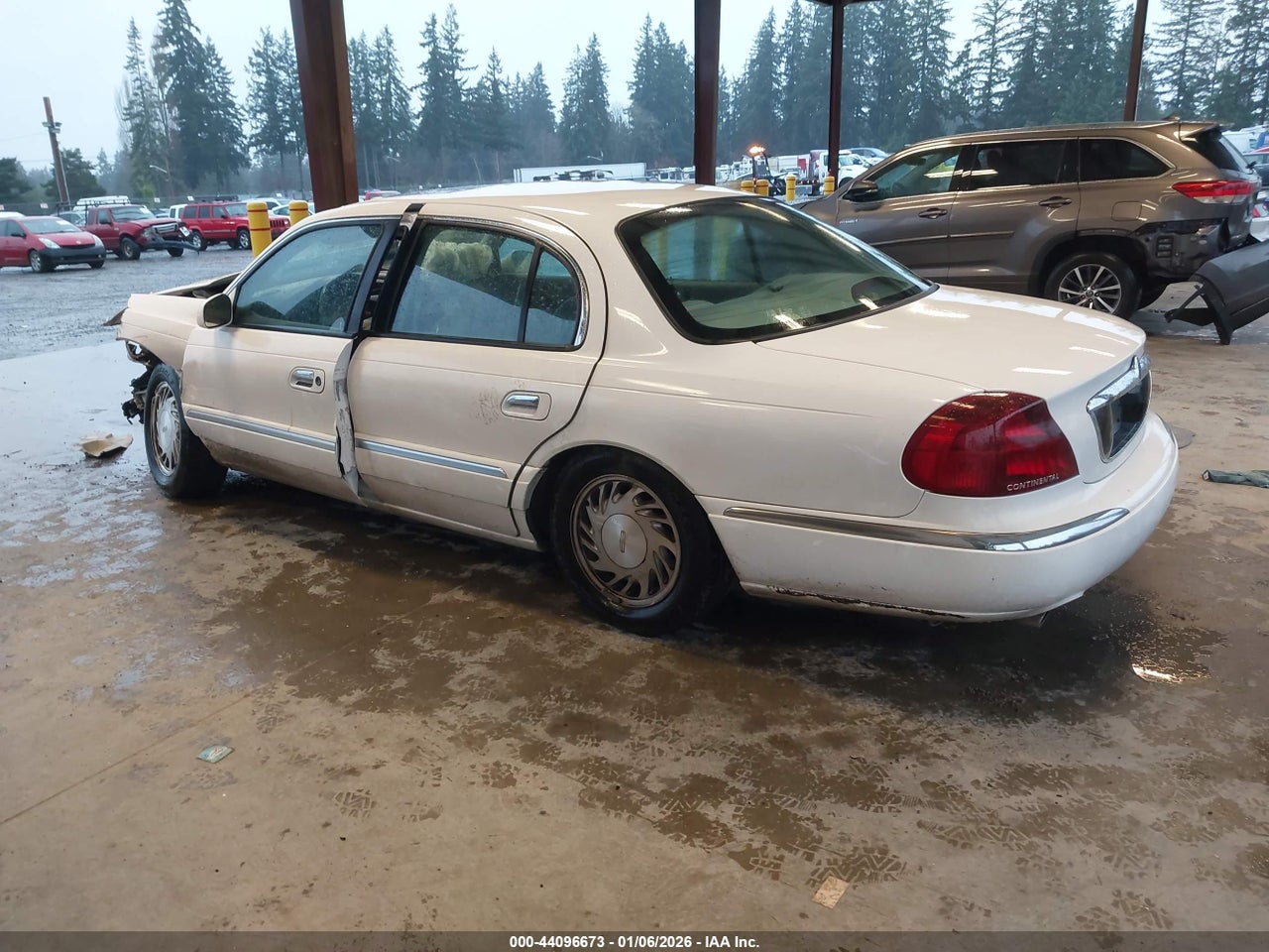 1998 LINCOLN CONTINENTAL · 3/11