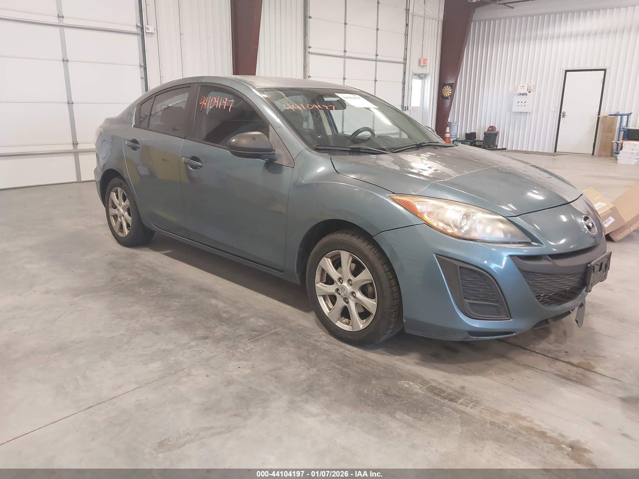 JM1BL1VF0B1****** · 2011 MAZDA MAZDA3 I TOURING