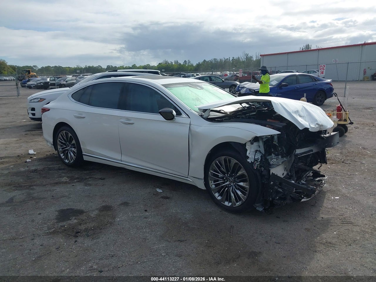 JTHD51FF3L5****** · 2020 LEXUS LS 500