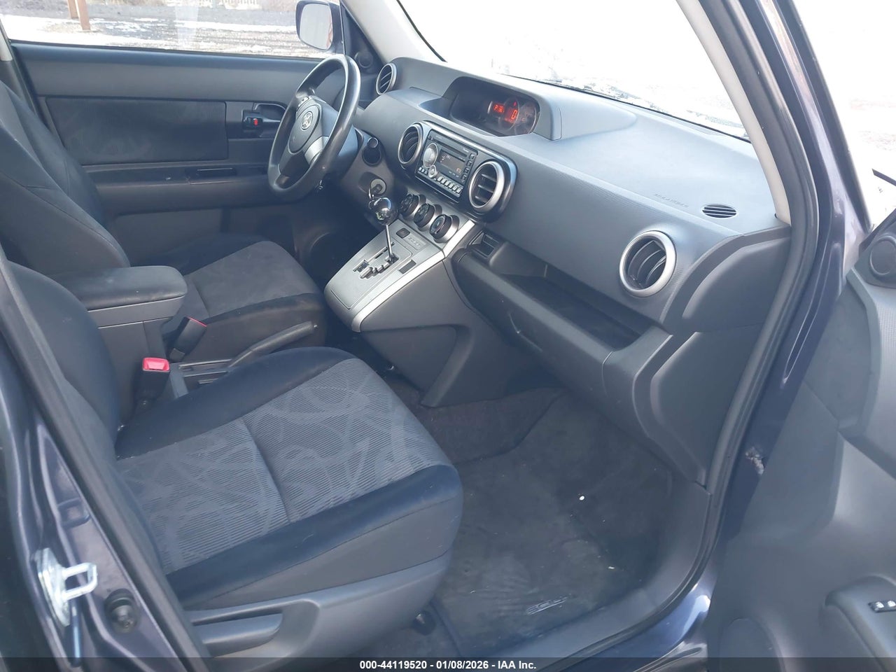 2011 SCION XB · 5/11