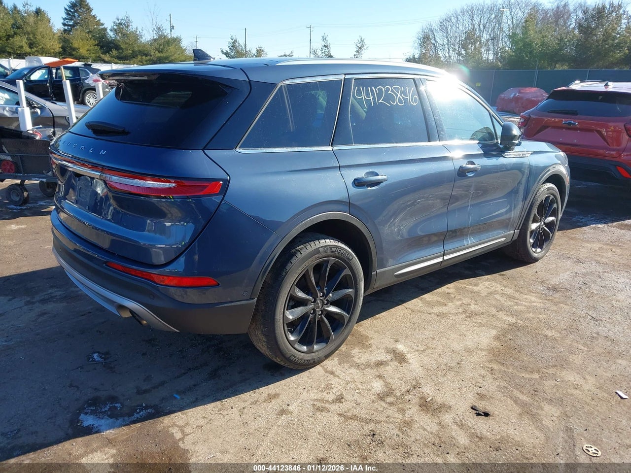 2022 LINCOLN CORSAIR STANDARD · 4/11