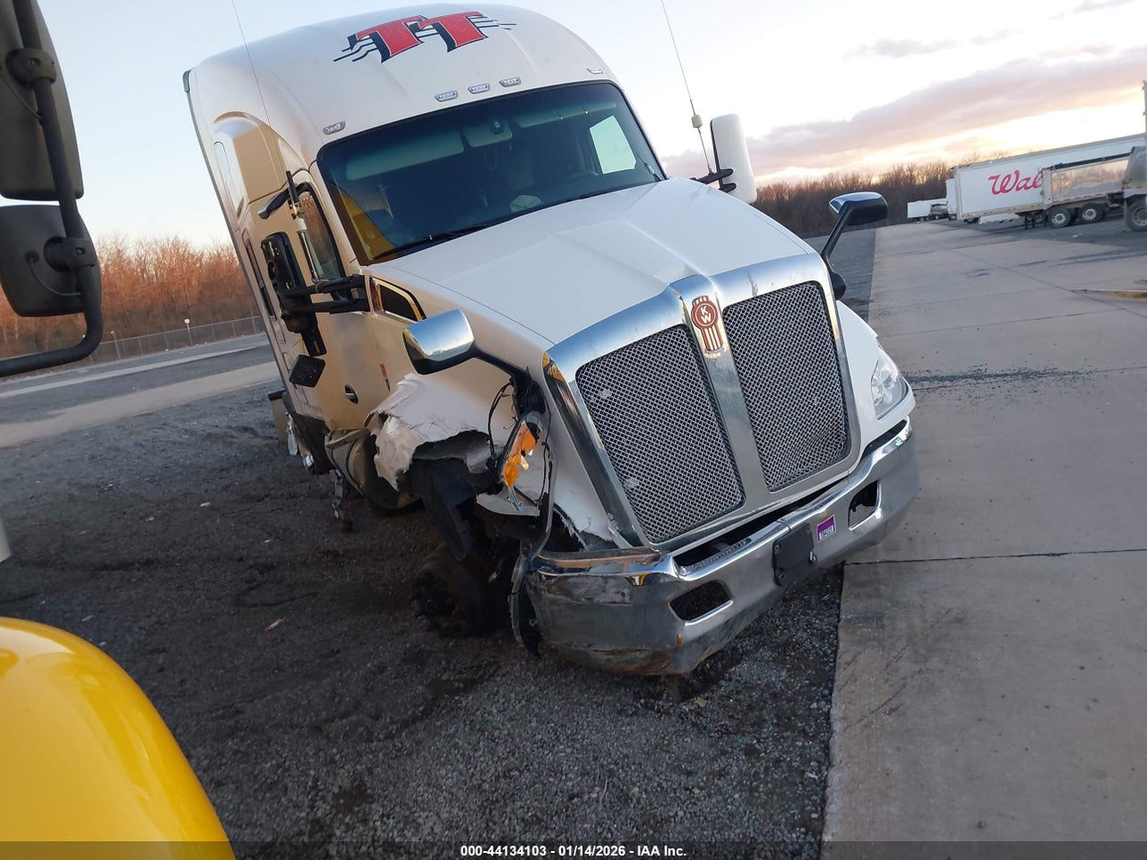 1XKYDP9X6NJ****** · 2022 KENWORTH T680