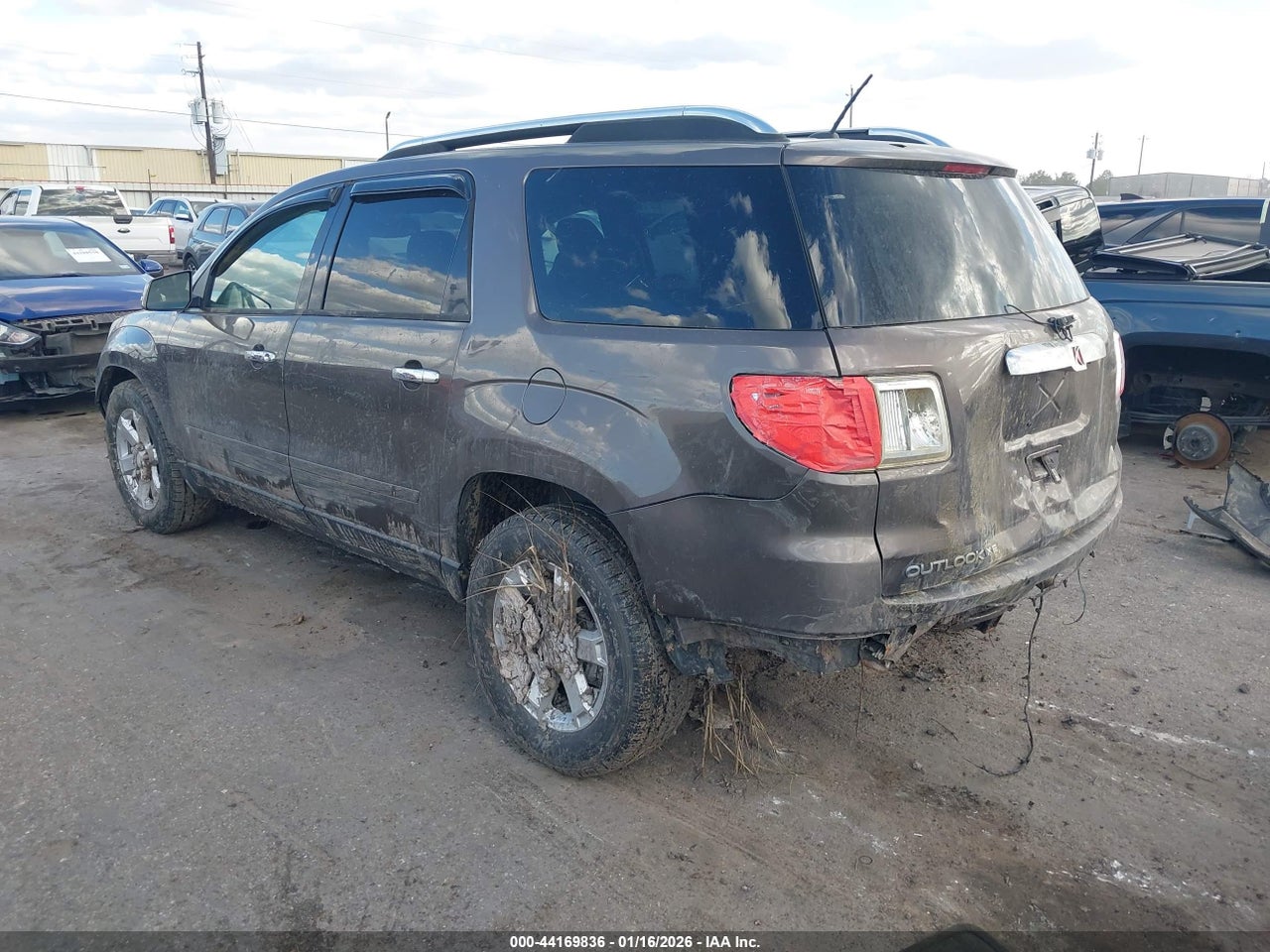 2009 SATURN OUTLOOK XE · 3/10