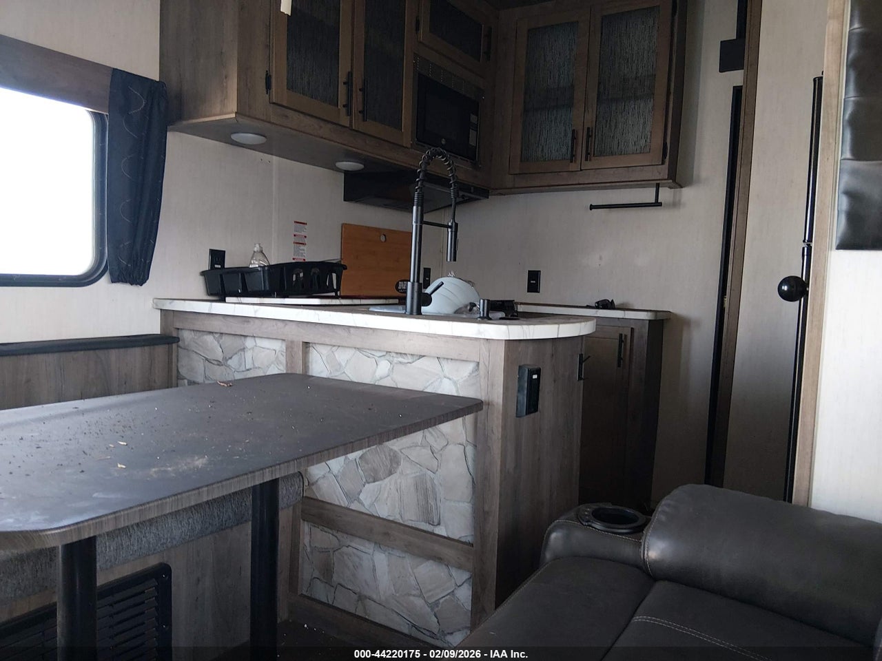 5zt3ct2b4m1****** · 2021 FOREST RIVER OTHER · 8/11